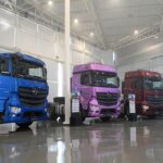 Empresa lança os novos Axor 2038 4x2 e Axor 2545 6x2 com tecnologia BlueTec 6, indicados para transporte rodoviário de carga