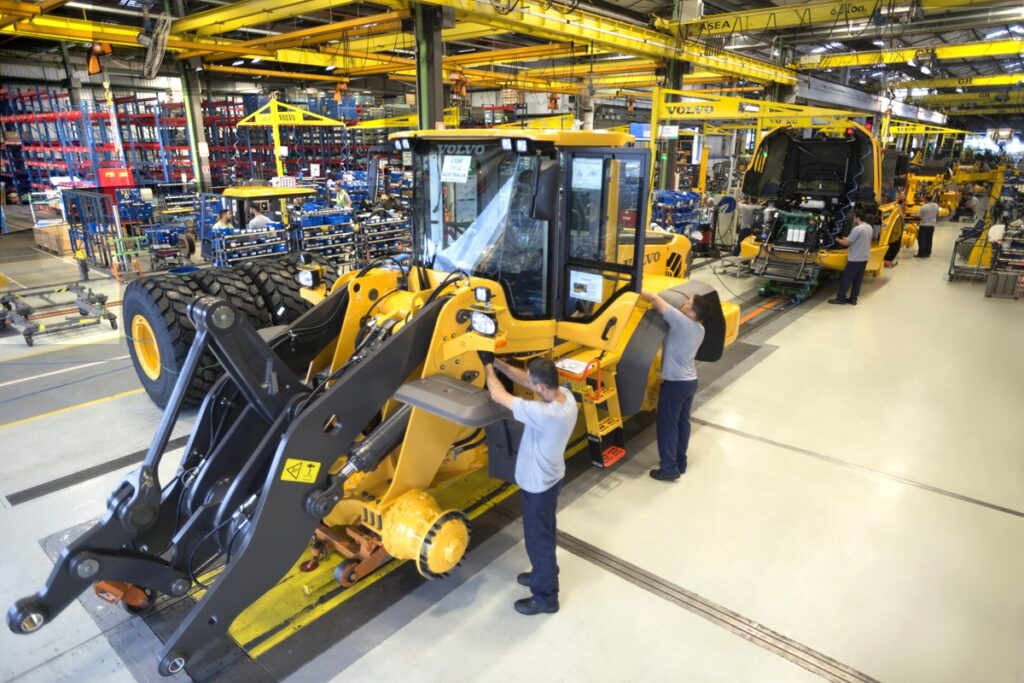 Fábrica da Volvo CE no Brasil celebra 50 anos