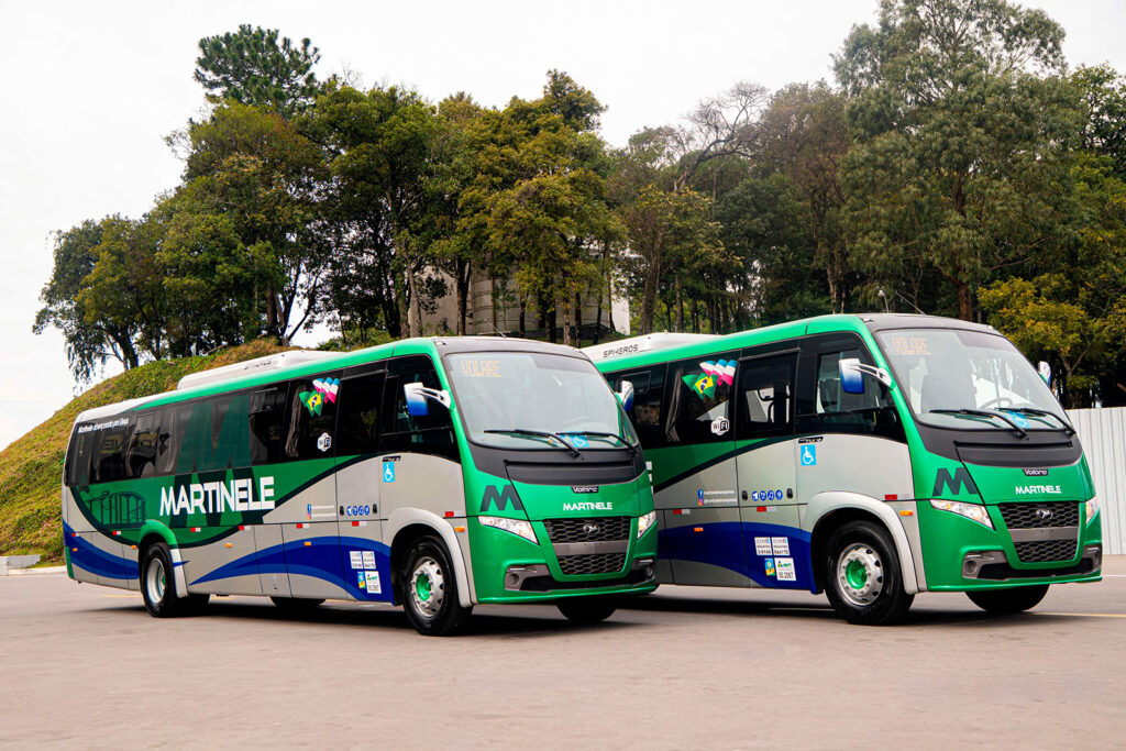 A transação envolveu quatro unidades do modelo Fly 12 e duas do modelo Fly 10, todos configurados na versão Fretamento.