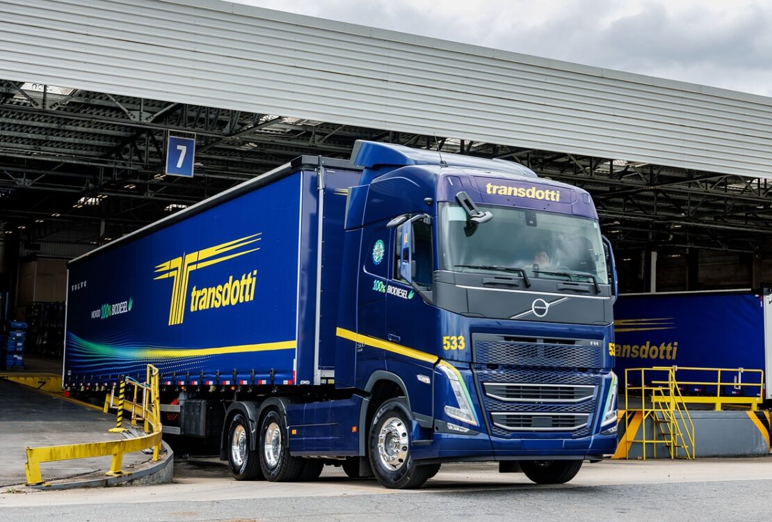 Anualmente, a atmosfera é poupada de até 370 toneladas de CO₂ graças a uma iniciativa inovadora da Volvo no Brasil.