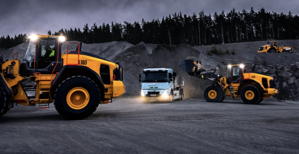Volvo lança nova geração das consagradas carregadeiras L150 e L180