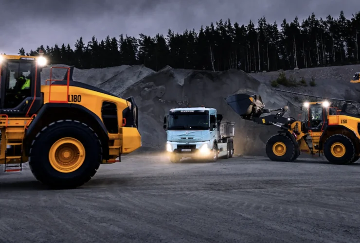 Volvo lança nova geração das consagradas carregadeiras L150 e L180