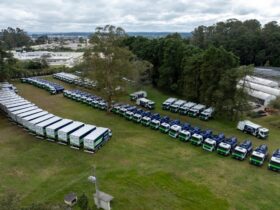 Instituto Água e Terra entrega 129 caminhões Mercedes-Benz Atego para municípios do Paraná