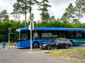 ZF apresenta uma forma mais segura e inteligente de aproximar ônibus dos pontos de parada