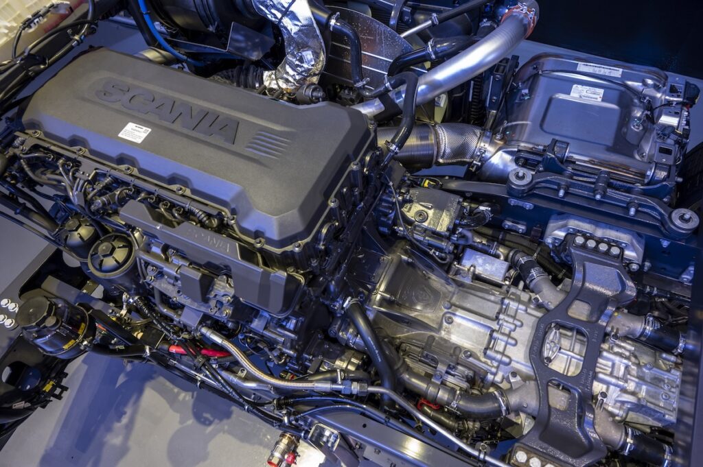 Scania lança gama Super com trem de força mais eficiente de sua história para linha de ônibus