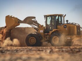 John Deere amplia rede de Construção no Brasil com a chegada de dois novos distribuidore