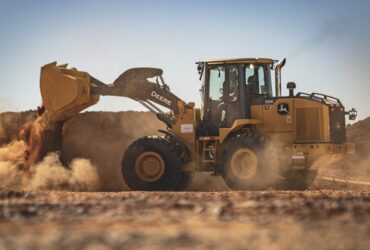 John Deere amplia rede de Construção no Brasil com a chegada de dois novos distribuidore