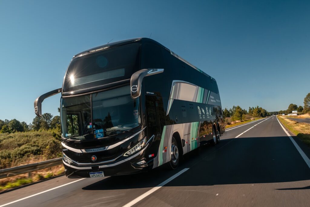 I-See, Inteligência Artificial que aprimora as acelerações e trocas de marcha, chega aos ônibus rodoviários Volvo