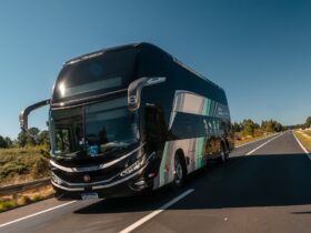 I-See, Inteligência Artificial que aprimora as acelerações e trocas de marcha, chega aos ônibus rodoviários Volvo