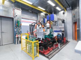 Sala de testes do BTC da Cummins, em Guarulhos (SP), onde são realizados ensaios para desenvolvimento e validação de motores
