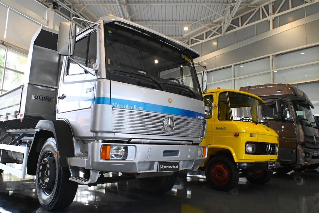 Nos 70 anos da Mercedes-Benz do Brasil, a história do L 608 D e do 1418 representam um legado de conservação dos veículos e preservação do patrimônio do cliente de Ponta Grossa