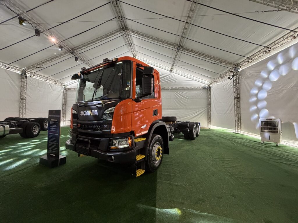 Scania P390 B6x4 HZ XT 11 Litros Super